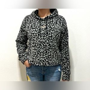 PUMA Women's Size M All Over Print Cropped Fleece Sweatshirt Hoodie